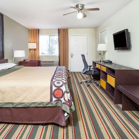 Super 8 By Wyndham Brookhaven Exterior foto